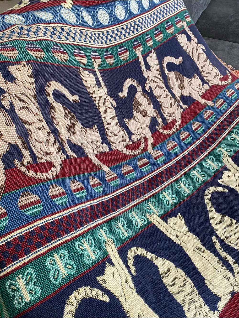 Crown Crafts Woven Cats Patterned Throw Blanket in Navy, Cream, Red & Green EUC - Picture 7 of 14